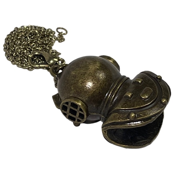 Diving Helmet Pendant Necklace in brass colored metal on brass chain NEW - Picture 5 of 8